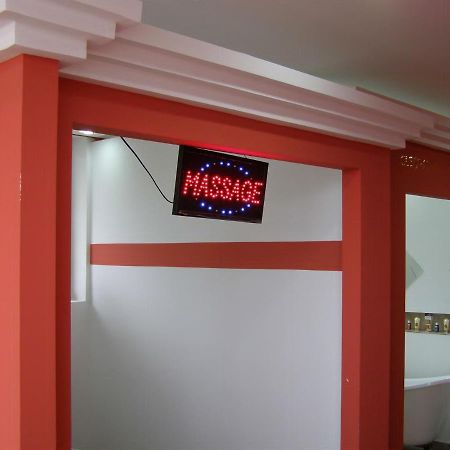 Hotel Wellness & Spa Angelo Gabriel Petrovac 外观 照片