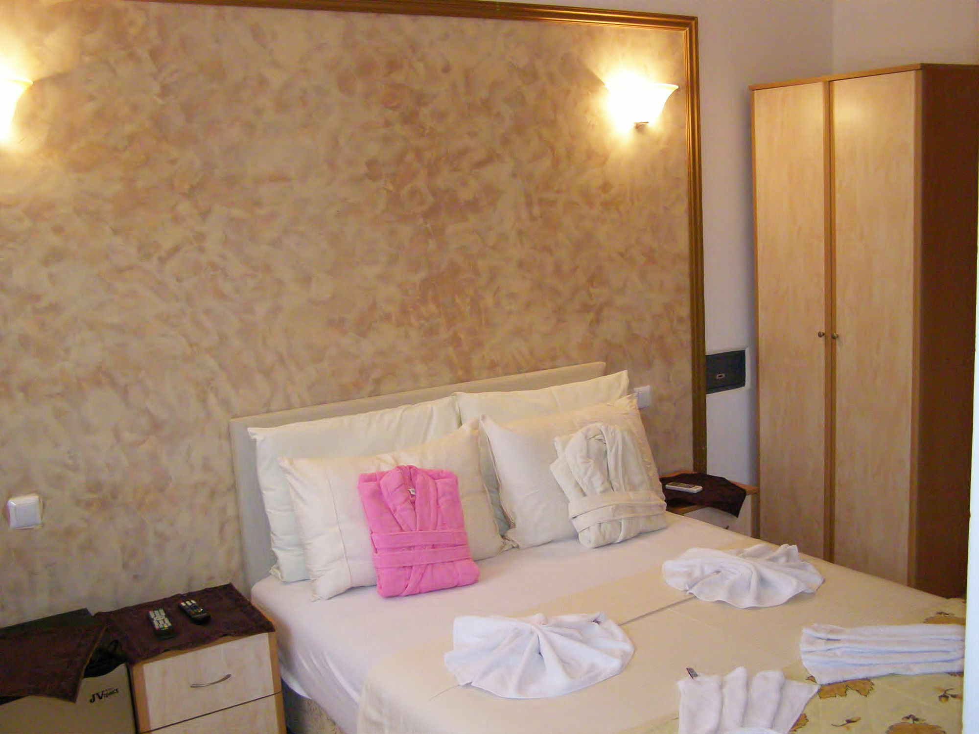 Hotel Wellness & Spa Angelo Gabriel Petrovac 外观 照片